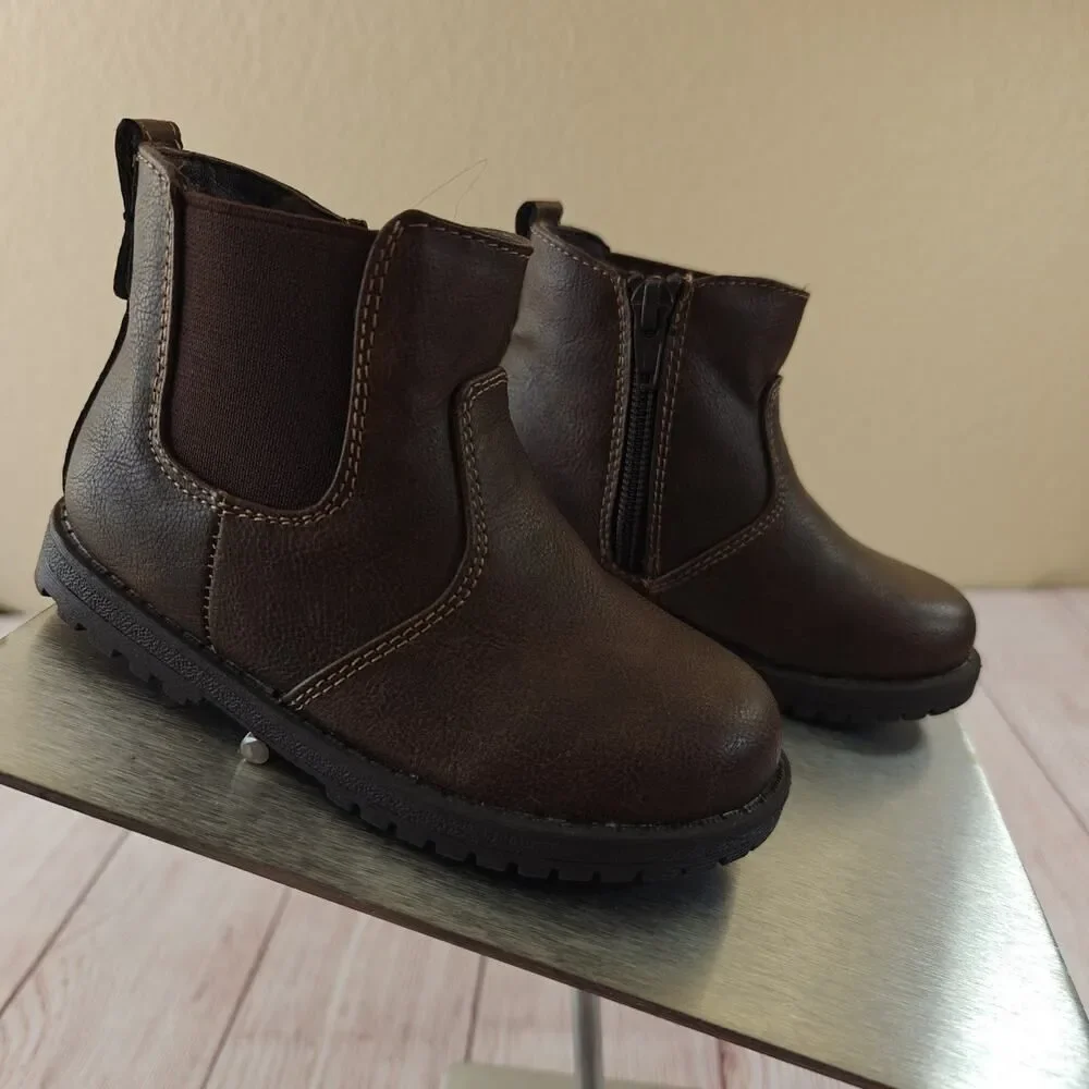 The Children's Place Boys Faux Leather Boots Brown sz 8